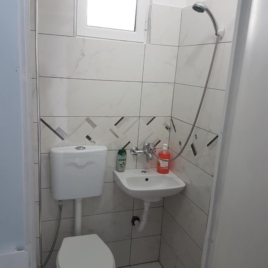 Klent Studio Apartment Pogradec Exteriör bild