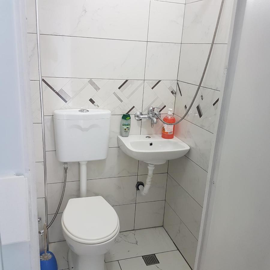 Klent Studio Apartment Pogradec Exteriör bild