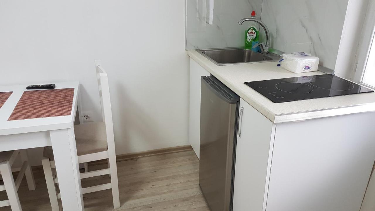 Klent Studio Apartment Pogradec Exteriör bild